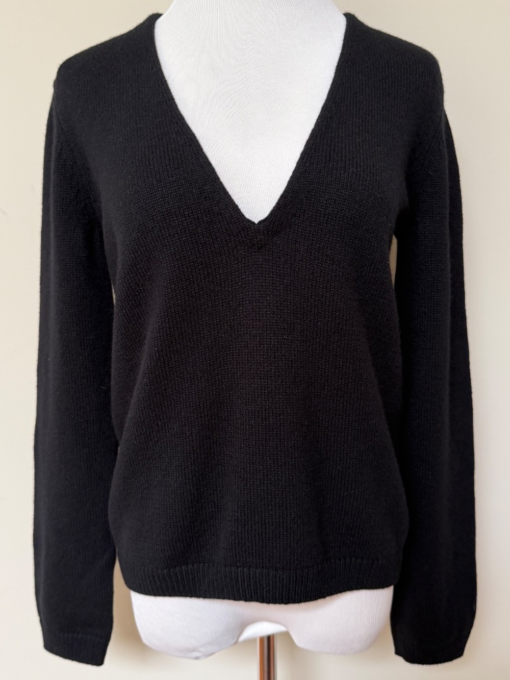 Saint Laurent YSL Black Cashmere Knit Deep V Neck LongSleeve Sweater - Picture 9 of 16